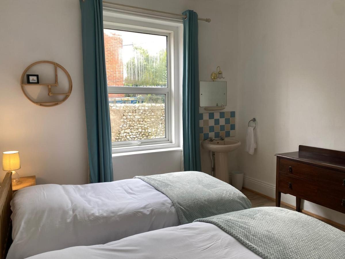 Peaceful Coastal Apartment Ventnor Esterno foto