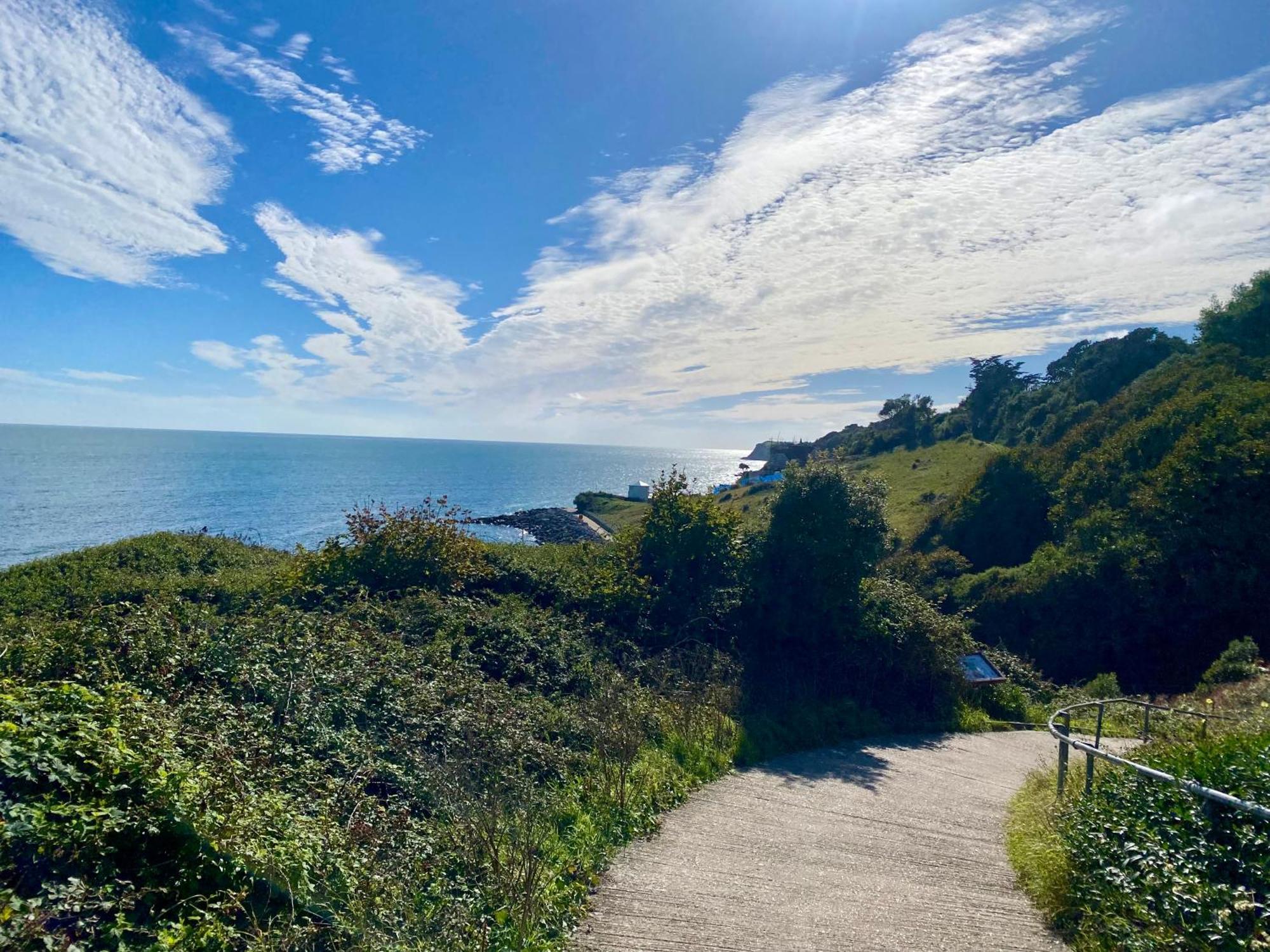 Peaceful Coastal Apartment Ventnor Esterno foto